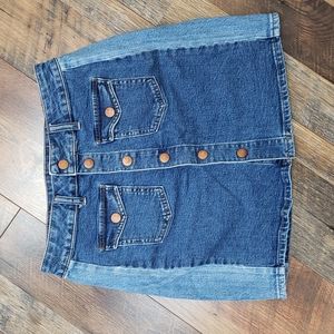 Madewell Stretch Denim Straight Mini Skirt in Two Tone Blue, Size 27